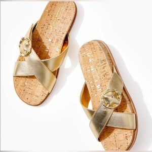 New without box Lilly Pulitzer bayshore buckle sandal in gold size 7 gold